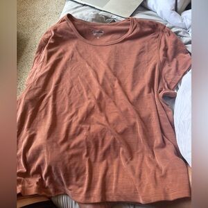 Athleta Women's burnt Orange workout tee
